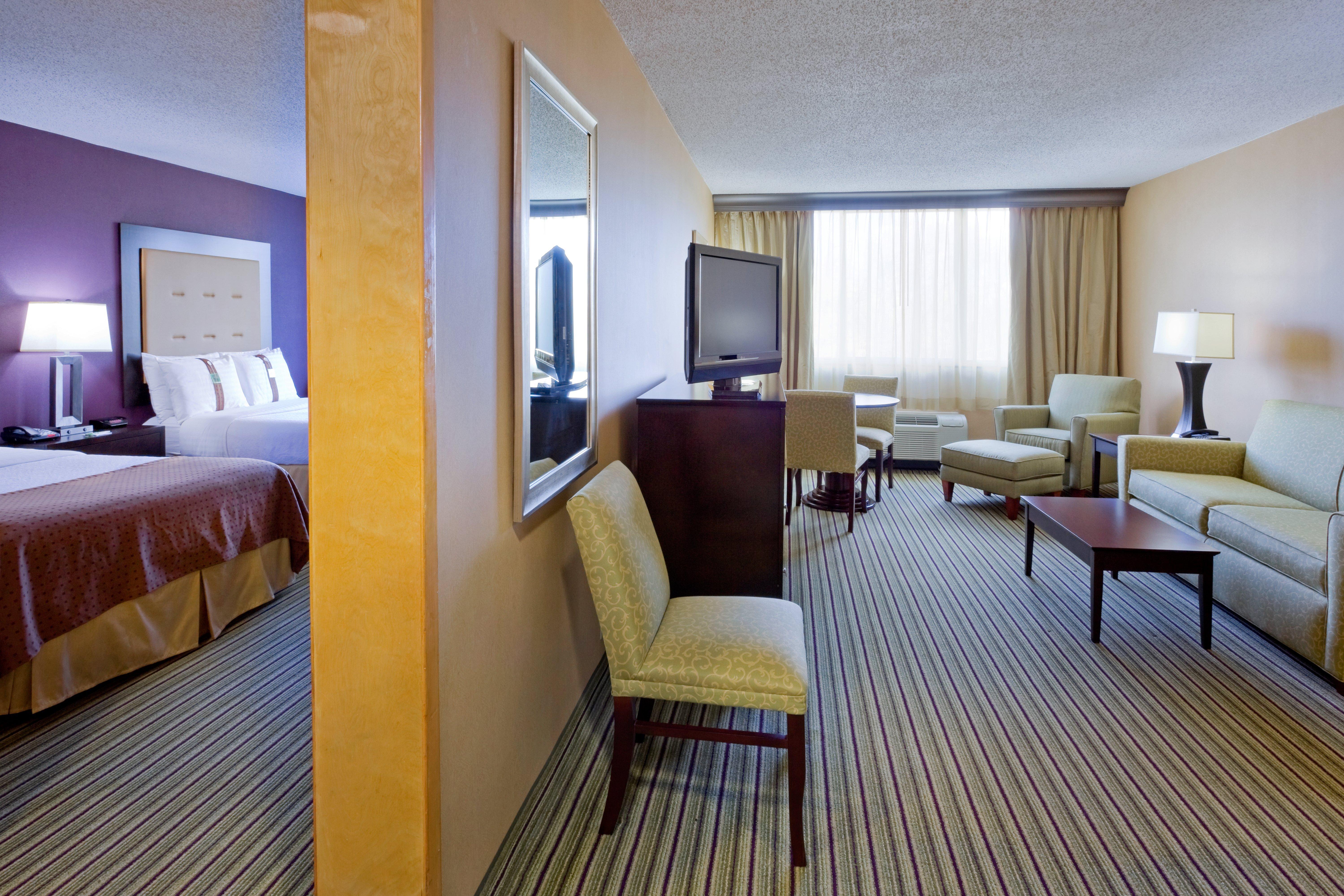 Holiday Inn & Suites Parsippany Fairfield, An Ihg Hotel Exterior photo